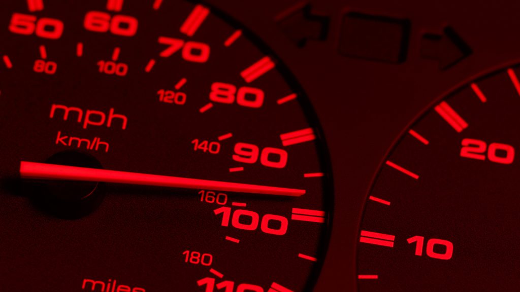 Jelentősen emelkedhetnek a közlekedési bírságok összegei