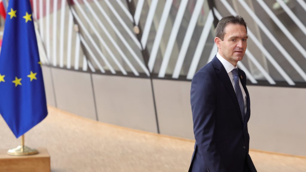 A szlovák miniszterelnök folklórként tekint Orbán Viktor nyilatkozataira