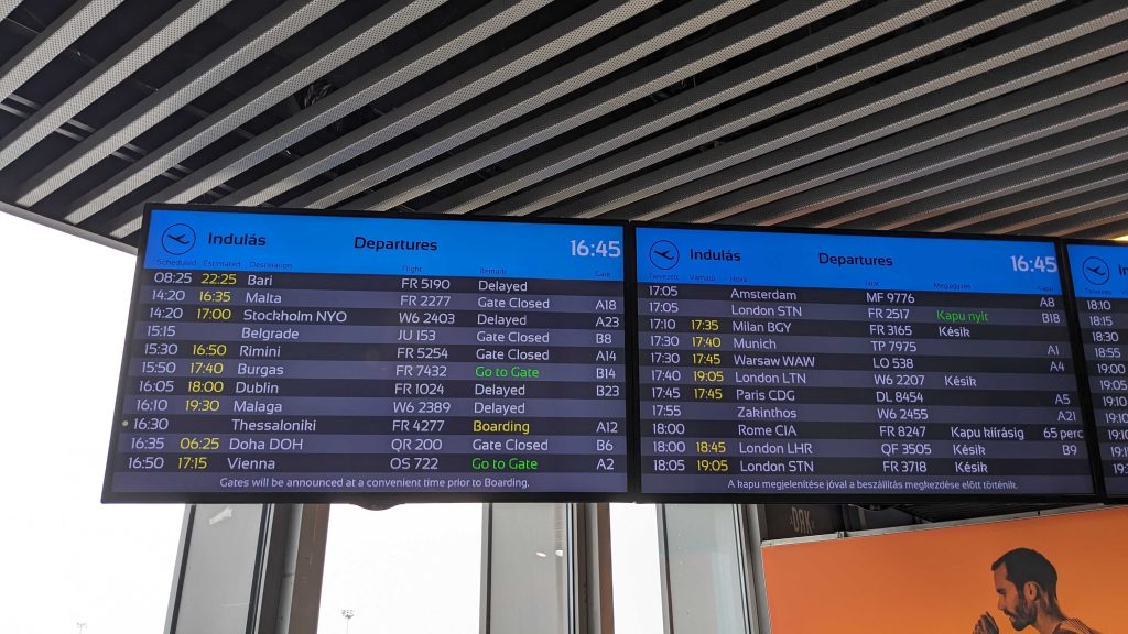 Budapesten és Zadarban ragadtak a Ryanair utasai