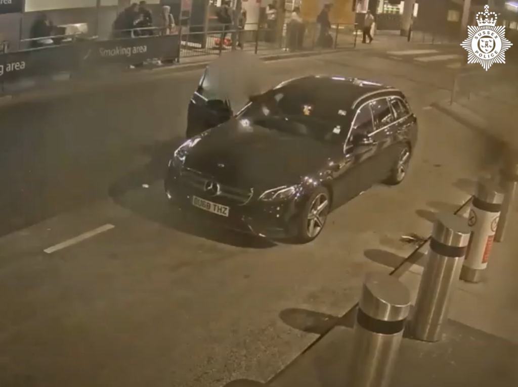 Nem kapott taxit, ezért inkább elkötött egyet, majd autós üldözésbe keveredett vele