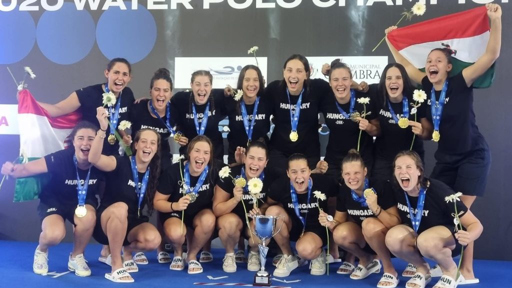„Ilyen csapat nem sok létezik a sportban” – a női junior válogatott vb-győzelmével folytatódott a magyar vízilabda idei sikersorozata