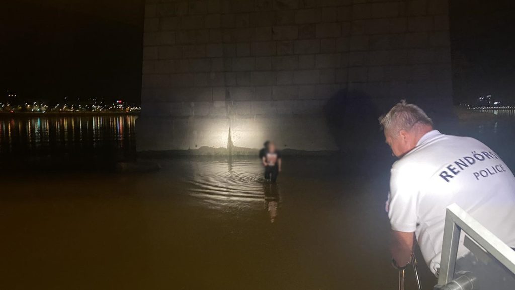 A Dunába esett egy nő a Margit hídnál, de hatalmas szerencséje volt