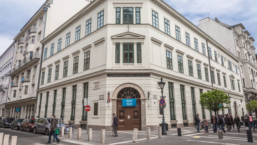 1,8 milliárdért kelhet el a CEU volt központja