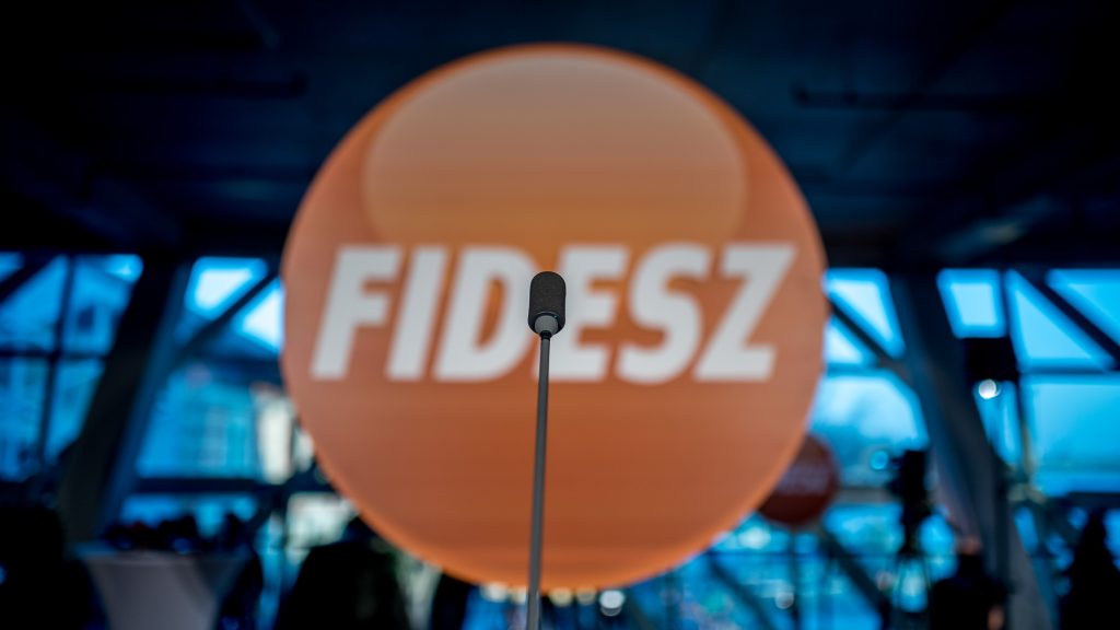 Fidesz-elnök lett Békéscsabán Simonka cégvezetéstől eltiltott volt munkatársa