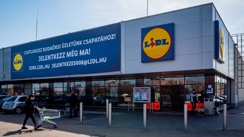 Bruttó 587 ezret is kereshetnek az áruházi dolgozók a Lidlben a friss béremelés után
