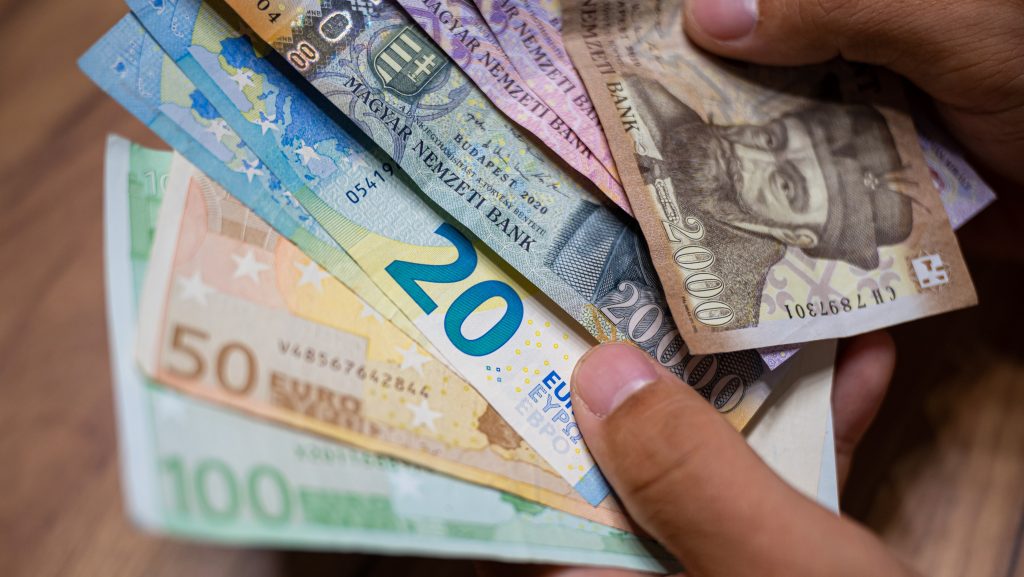 Kijött egy újabb uniós rangsor, amely végén szerepelnek a magyar háztartások