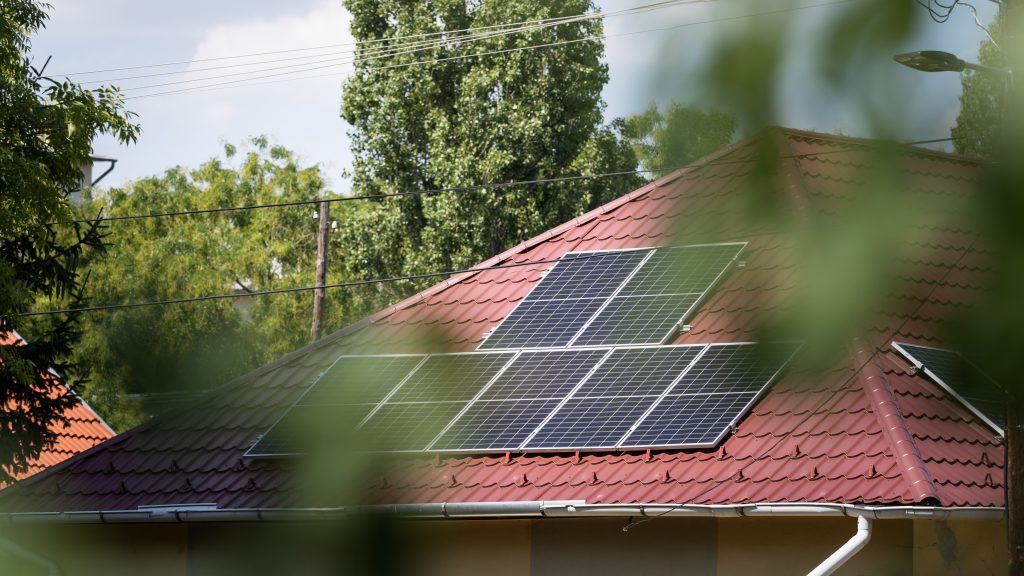 Megjelent a rendelet a napelemes áram éves elszámolásáról