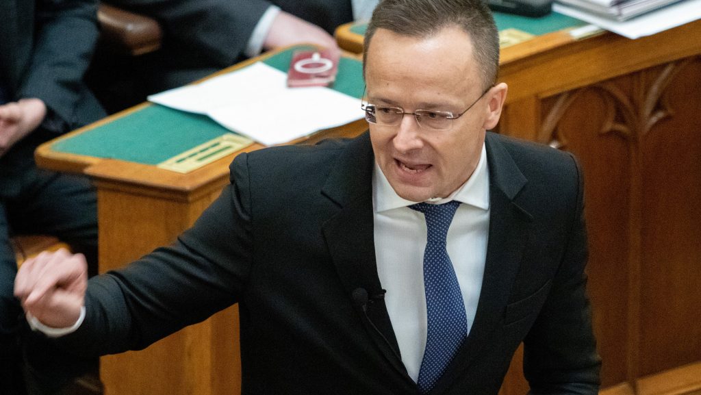 Szijjártó Péter: egymás kioktatása és leckéztetése helyett kölcsönös tisztelet kell a nemzetközi politikának