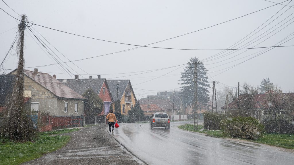 Kis híján tettlegességig fajult az akku-újrahasznosítóról tartott lakossági fórum Alsózsolcán