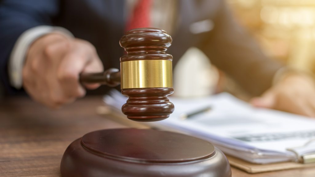 Hét évet kapott az apja holttestét feldaraboló és kénsavban feloldó informatikus