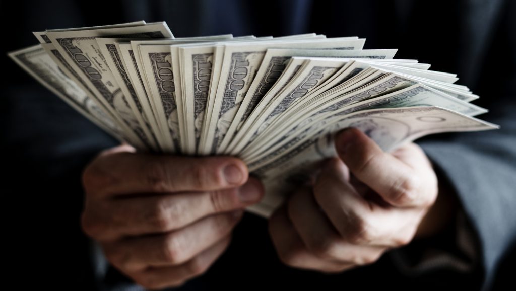 A semmiből lett milliárdos, elmondta, hogyan csinálta