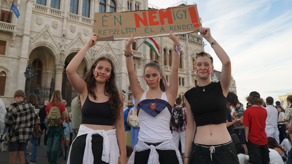 „Akkor tudnánk előre jutni, ha az egész ország kivonulna az utcára”