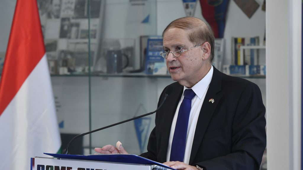 Kétfrontos háborúra készül Izrael a budapesti nagykövet szerint
