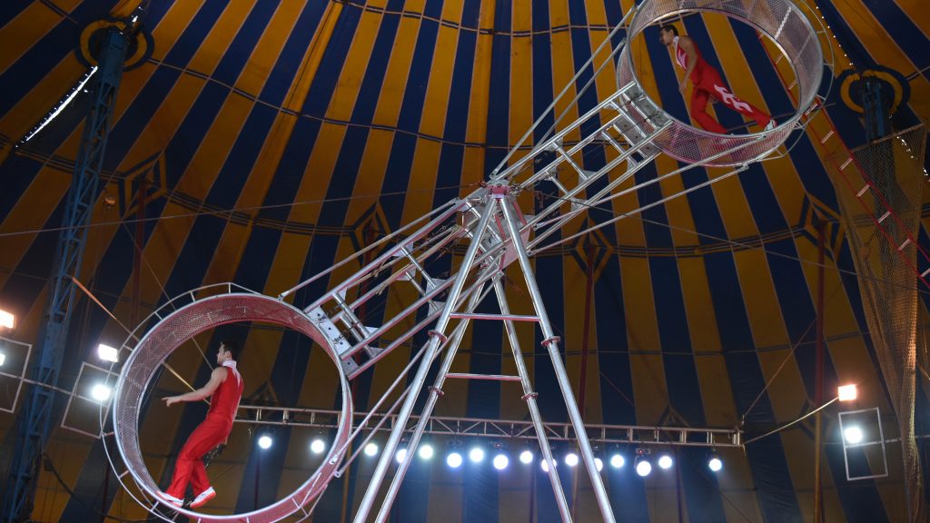 Kirepült egy artista a halálkerékből Hódmezővásárhelyen