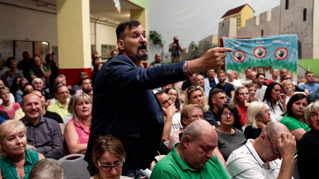 „Ne próbáljon olyat állítani, ami nem igaz!” – a katódgyár vezetői sem tudták megnyugtatni az ácsiakat