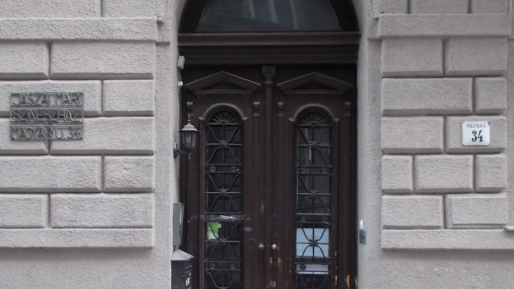 Nem hosszabbított szerződést a Nemzeti a Jászai Mari Színészház rászoruló lakóival, menniük kellett