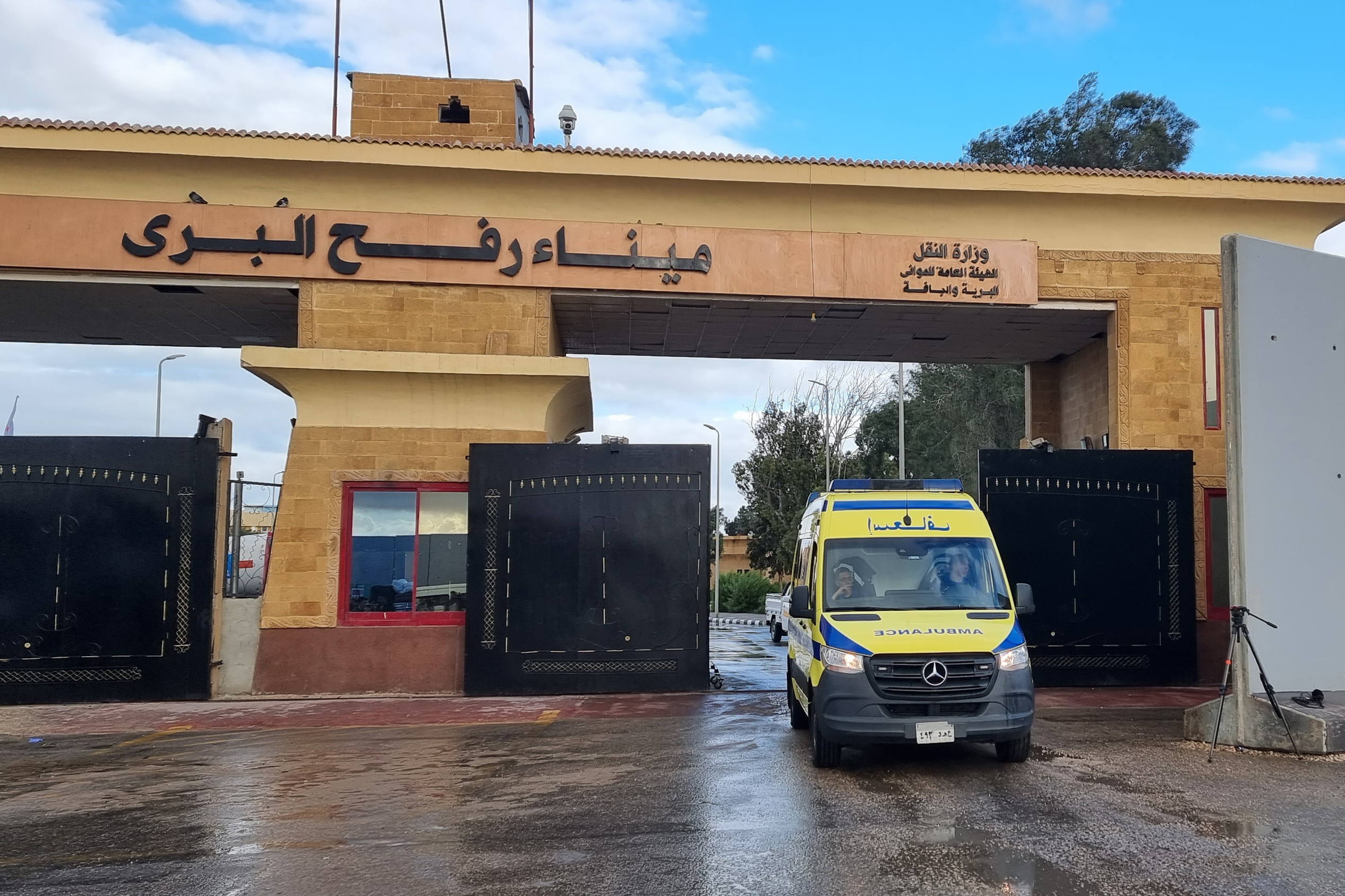 „A gázai övezetben nincs többé egészségügyi rendszer” – Jászberényi Sándor írása az egyiptomi határról