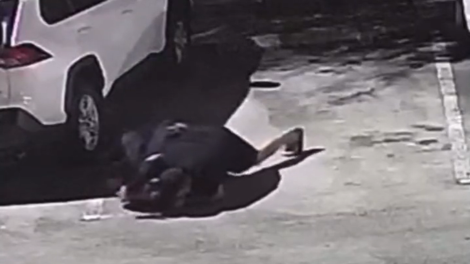 Nem tudta a támadó, hogy egykori MMA-harcost támadott meg késsel, de egy életre megtanulta a leckét