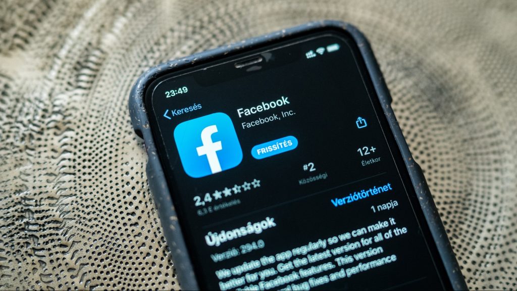 Európa fellázadt a fizetős Facebook ellen