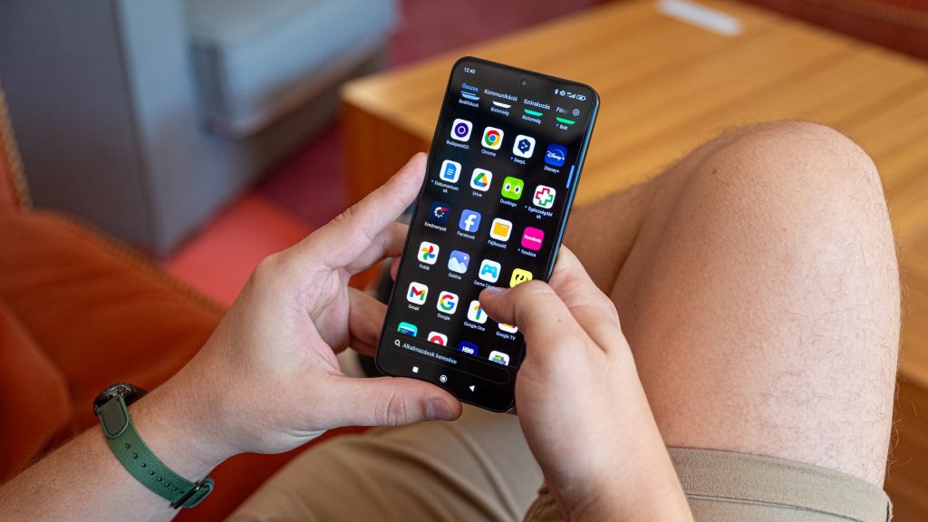 Hosszabb lehet a mobilok üzemideje az Android 14 miatt