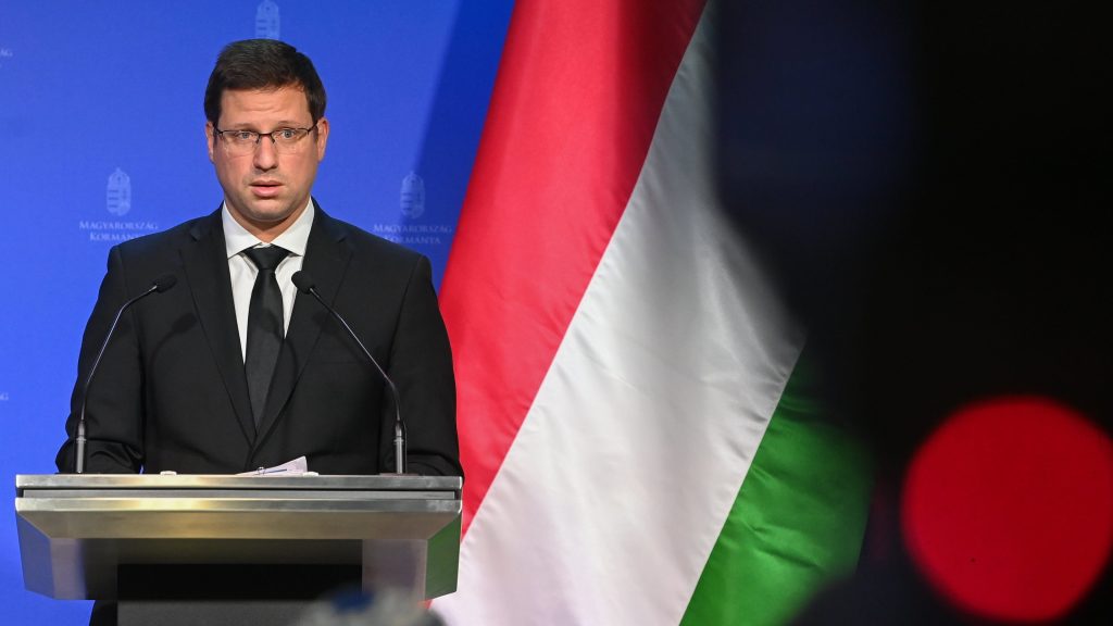 „Kiskorúnak kell lenni ahhoz, hogy valaki felismerje a melegpropagandát?”