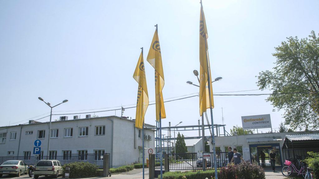 Összesen száz embert bocsátanak el Hódmezővásárhelyen és Makón