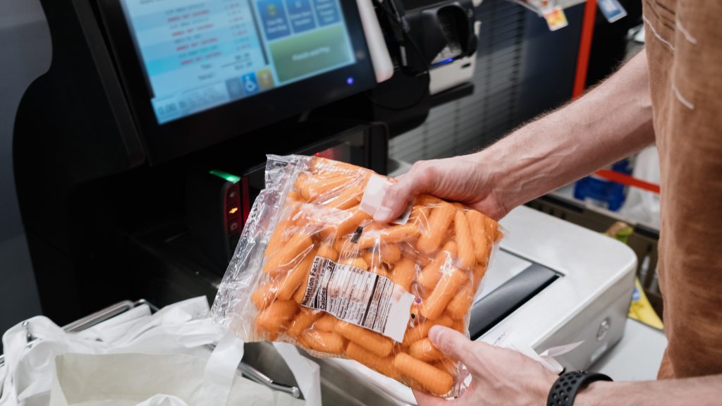 „Sokalltam a kaják és a játékok árait, ezért rátettem az olcsóbb termékek vonalkódjait”