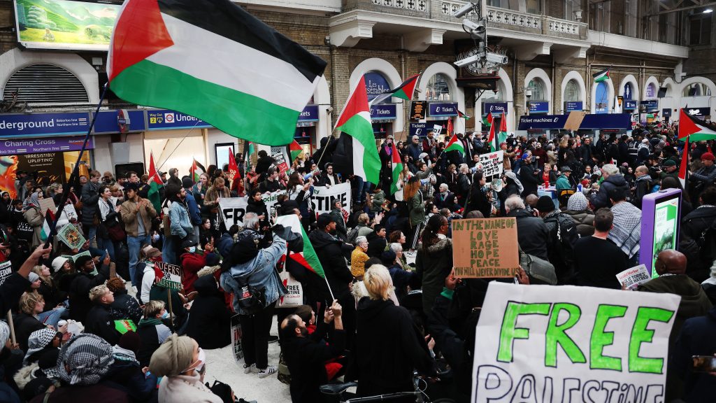 Megfenyegette Libanont az izraeli védelmi miniszter: “Bejrút Gáza sorsára juthat”