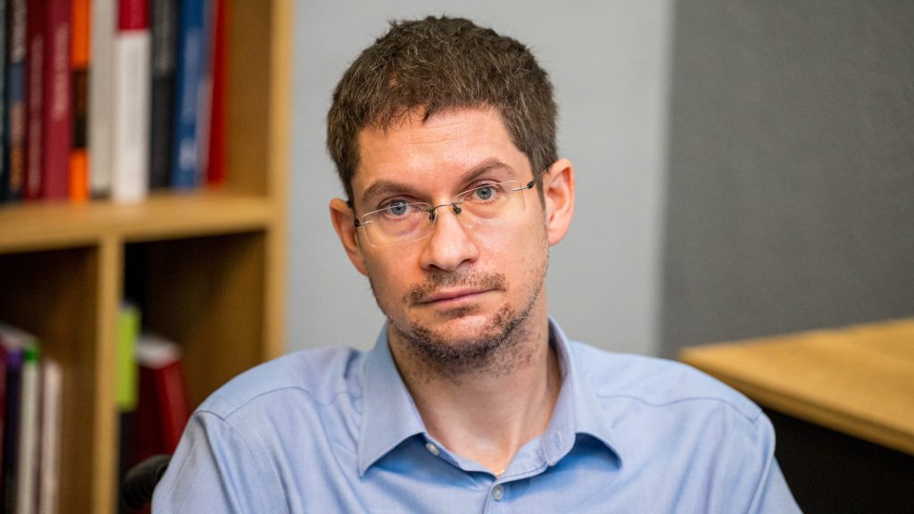 „Nem tudom elviselni, hogy a családomat rabszolgaként magamhoz kötöm”