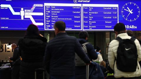 Törölték a Eurostar járatait, mert elárasztotta a víz a Temze alatti vasúti alagutat