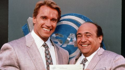 Friss fotón Arnold Schwarzenegger és Danny DeVito, 35 évvel az Ikrek bemutatója után