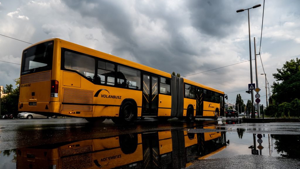 Nincs megállapodás a Volánbusznál, folytatódhat a tiltakozás
