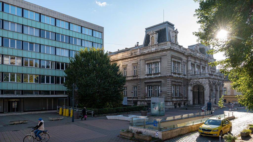 Megérkezett a Lex Pázmány a karácsonyfa alá