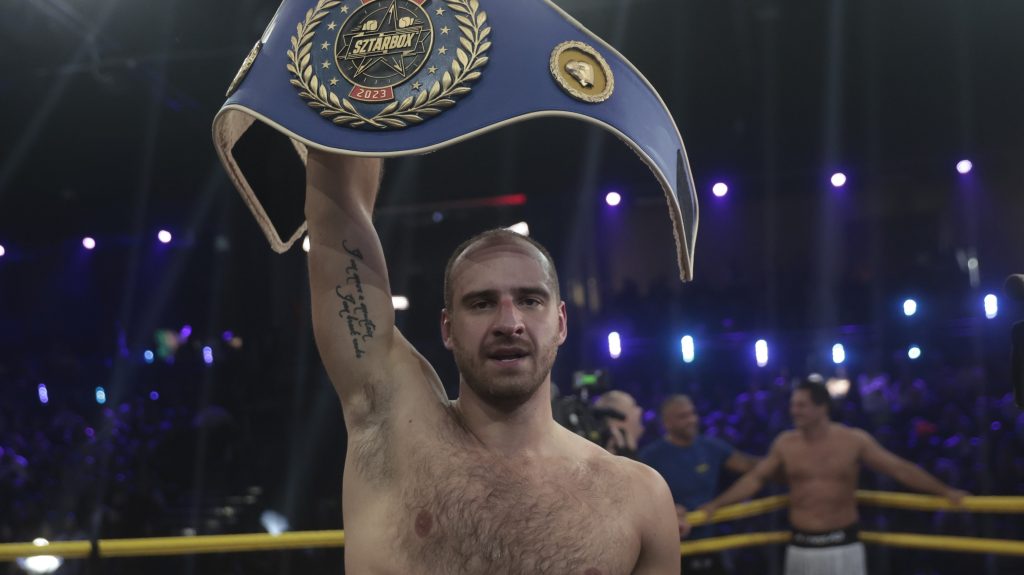 Mutatunk egy 14 éves fotót Brasch Bencéről, mikor a Csillag születik castingjára érkezett