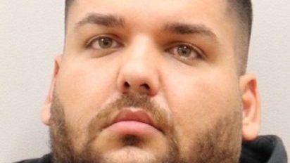 Körözik Csicsák Zoltánt, mert megvert és a hajánál fogva akart kocsijába rángatni egy tinilányt