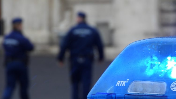 110 milliót kaszált egy debreceni férfi azzal, hogy luxusautó-kereskedőnek adta ki magát