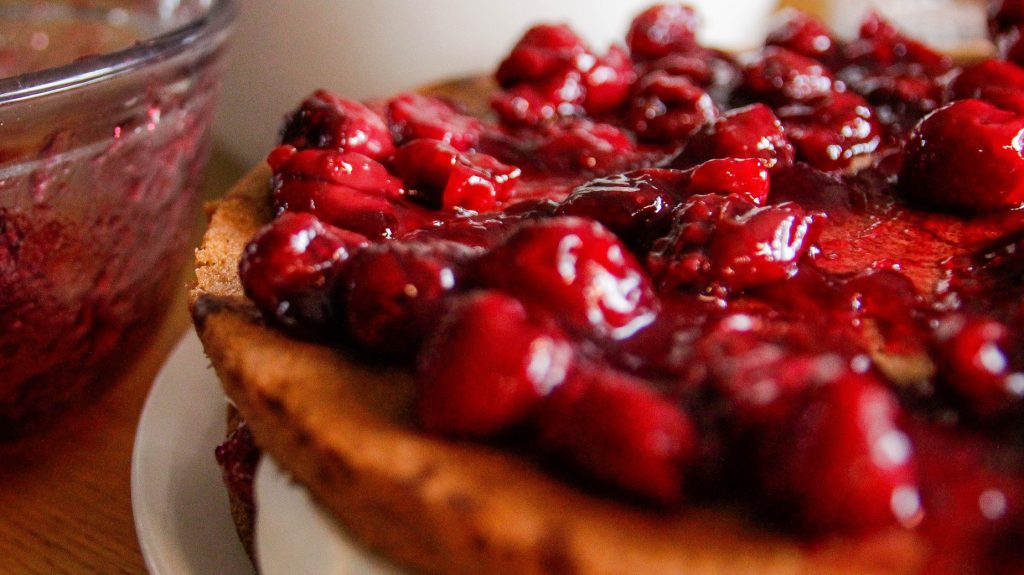 A mentőknek kellett újraélesztenie egy idős férfit, aki majdnem belefulladt a karácsonyi süteménybe