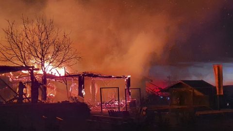 Újabb emberi maradványokat találtak a leégett romániai panzió helyén