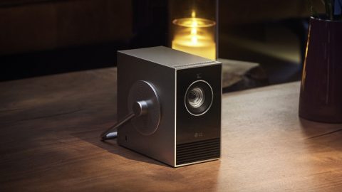 Meglepően elegáns 4K projektort villantott az LG