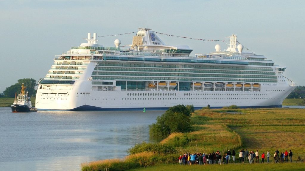 Kilenchónapos világkörüli hajútra mentek: végig egy ablaktalan kabinban laknak