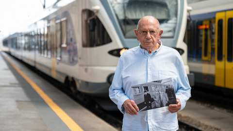 „Aki ezt nem csinálja meg, az nem fotóriporter” – Rédei Ferenc szokatlan Kádár-fotójának története