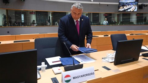 Uniós biztos: nem sikerült megváltoztatni Orbán politikáját