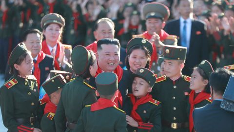 Popzene-hallgatás miatt ítéltek kényszermunkára két fiatalt Észak-Koreában