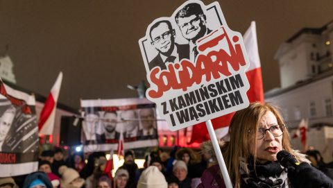 Éhségsztrájkot kezdett a börtönben a másik elítélt lengyel képviselő is