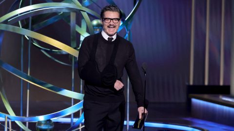 Kisípolták Pedro Pascalt, mikor a vállsérülésével poénkodott