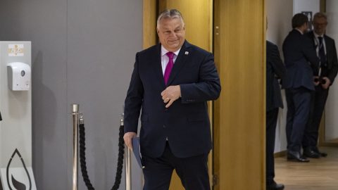 IDEA Intézet: a magyar felnőttek 44 százaléka szerint az Orbán-kormány politikája elvezethet az EU-ból való kilépéshez