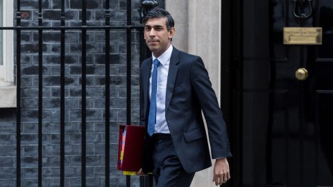 Már a brit kormánypárt tagsága is elkerülhetetlennek tartja a választási vereséget