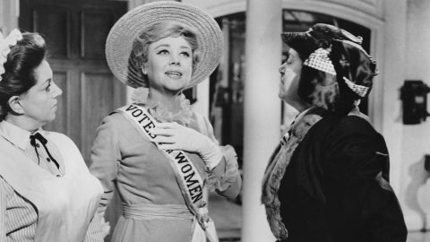 Százéves korában meghalt Glynis Johns, aki a Mary Poppins-filmben Mrs. Bankst játszotta
