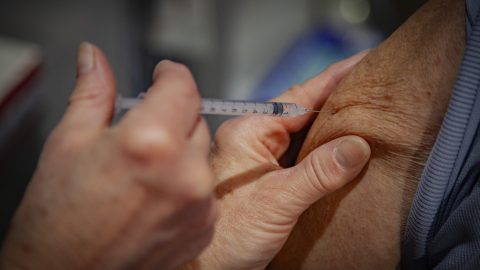 Már négy vakcina után is kérhetünk Covid-oltást