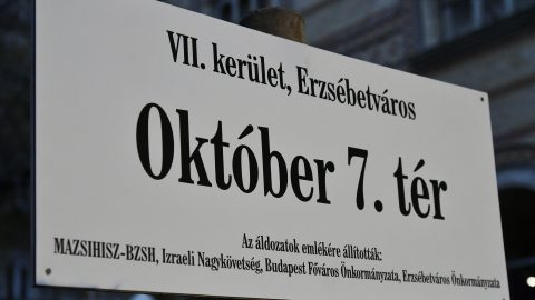 Két hétre Október 7. térre nevezték át a Dohány utcai zsinagóga előtti teret